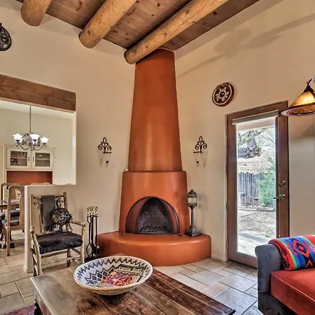 1 Mi To Plaza: Quiet W/ Patio *