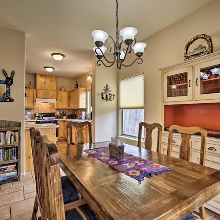 1 Mi To Plaza: Quiet W/ Patio * Santa Fe