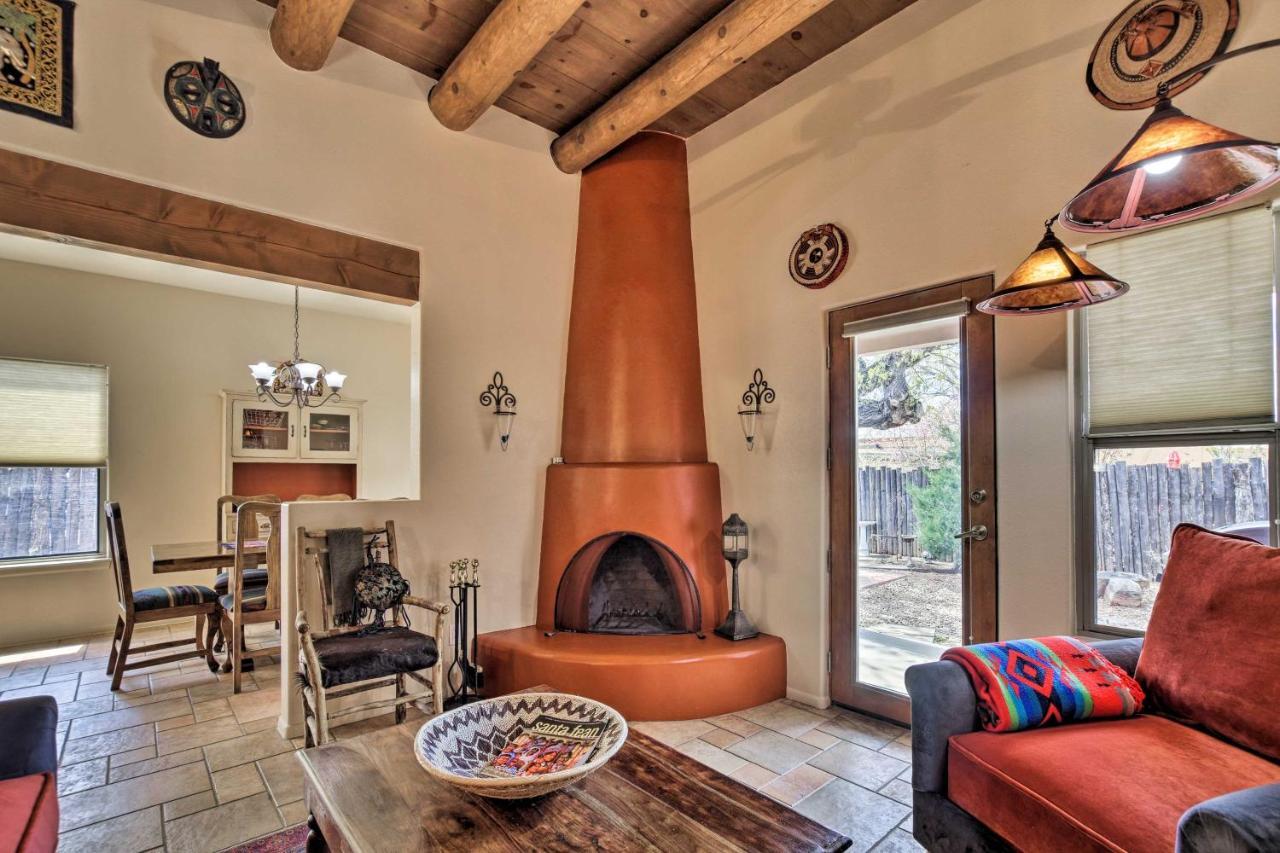 Adobe House With Patio - 1 Half Mi To Plaza! *